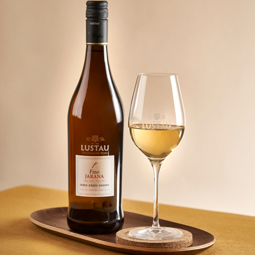 Lustau Jarana Fino Sherry image
