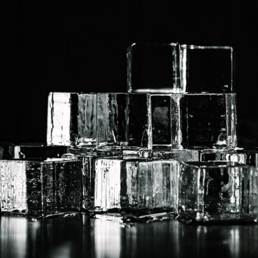Ice - clear, cubed & crushed image