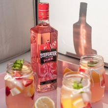 Συνταγές για τον Άγιο Βαλεντίνο με Beefeater Pink Gin image