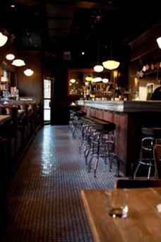 Au Cheval Bar & Diner image 1