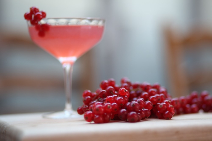 Groseille (redcurrant) syrup - how to make & cocktails image 1